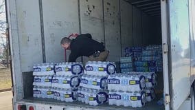 Georgians fill truck with bottled water to send to Texas