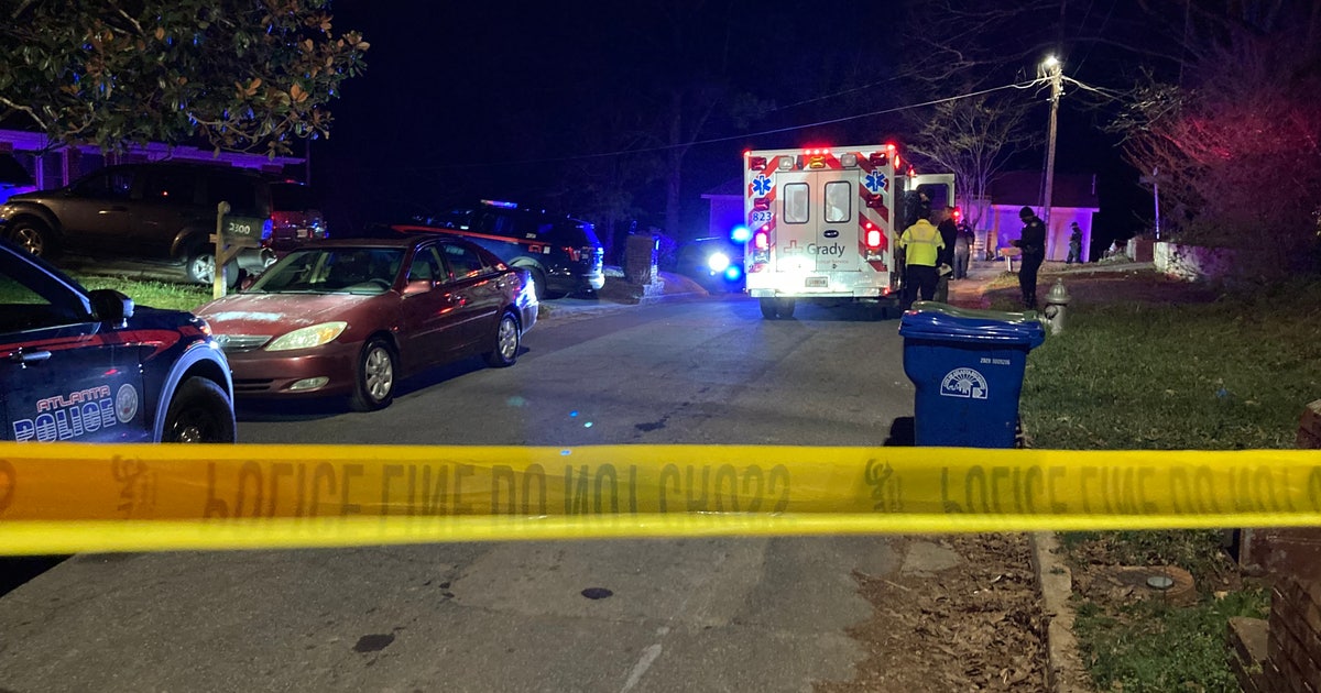 Dead man found shot in burning car on NW Atlanta street | FOX 5 Atlanta