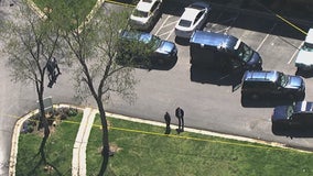 Man found shot to death at southwest Atlanta apartment complex