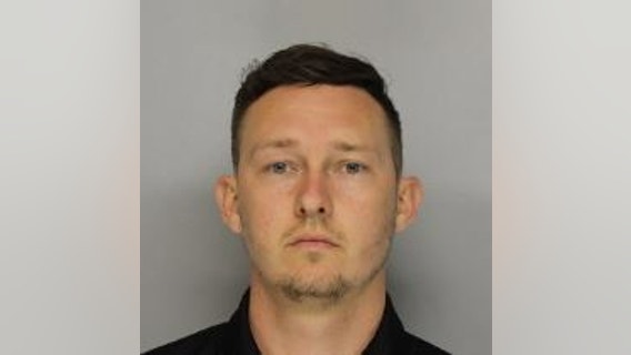 Deputies: Georgia teacher accused of sending explicit photo to student