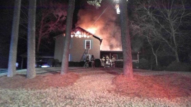 Woman killed in late-night Gwinnett County house fire