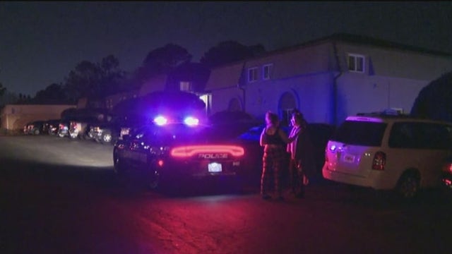 Police: Man found shot to death at Clayton County apartment complex