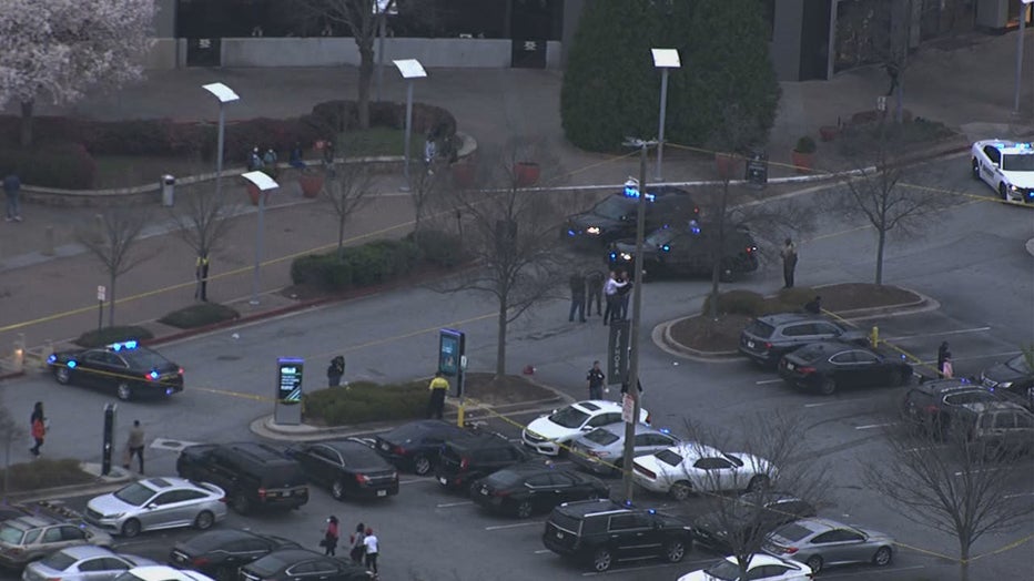 Man, Child Shot Outside Cumberland Mall, Police Say | FOX 5 Atlanta