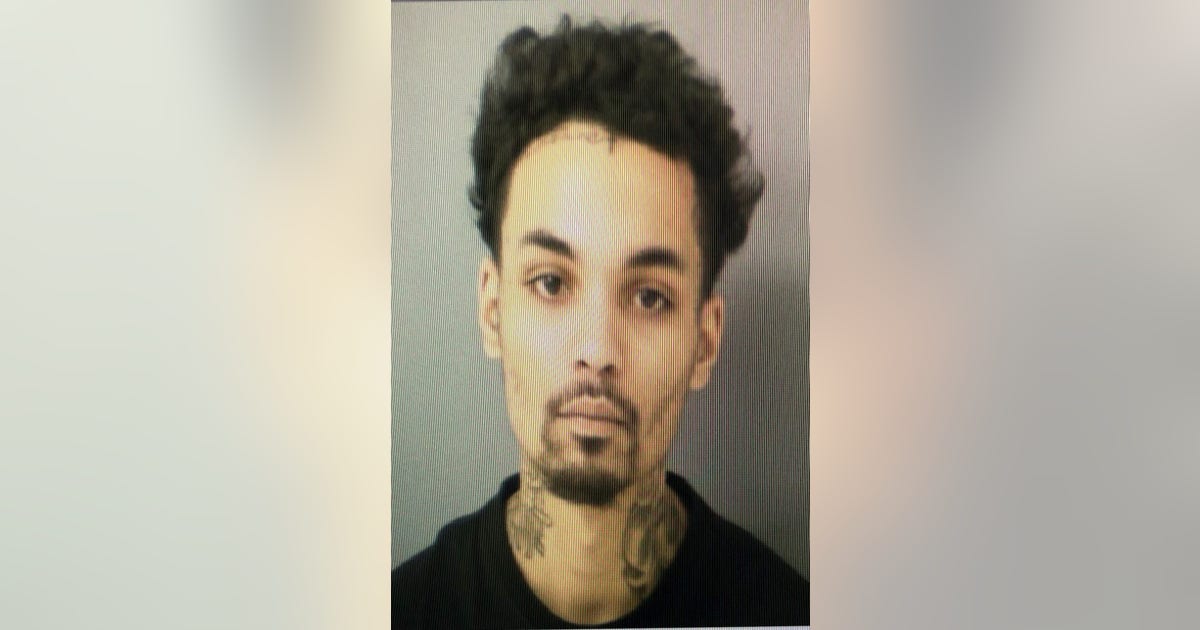 Man wanted for 2 metro Atlanta armed robberies | FOX 5 Atlanta
