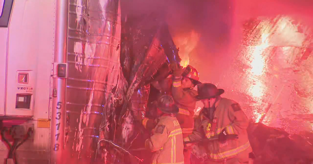 Man found dead in vehicle after tractor trailer fire on I-285 | FOX 5 ...