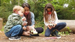 Metro Atlanta biologist leads nature hikes for kids