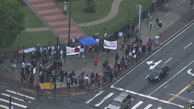 Daunte Wright protests: Crowds gather in Atlanta over police killing