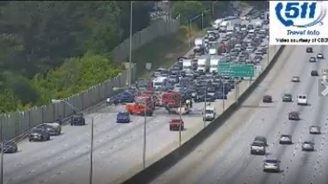 Deadly vehicle fire blocks all lanes of I-20 in DeKalb County