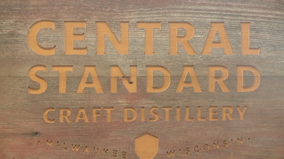 5P-L-BOURBON-FOR-SALE-PKG_WITIa44c_186_mp4_00.00.12.01.png