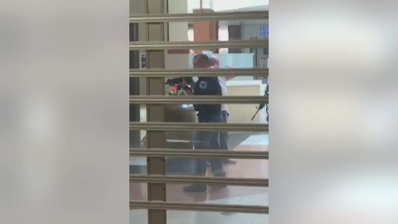 3 wanted in armed robbery at Town Center Mall jewelry store, police say - Vimarsana News