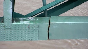 Memphis bridge crack: Interstate still closed but barge traffic resumes under damaged structure