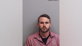 Man charged with murder in shooting at Roswell bar, police say