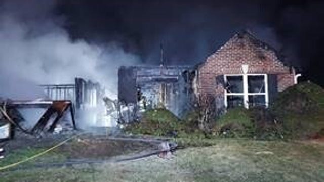 Grandfather, grandchildren escape overnight fire in Gwinnett County