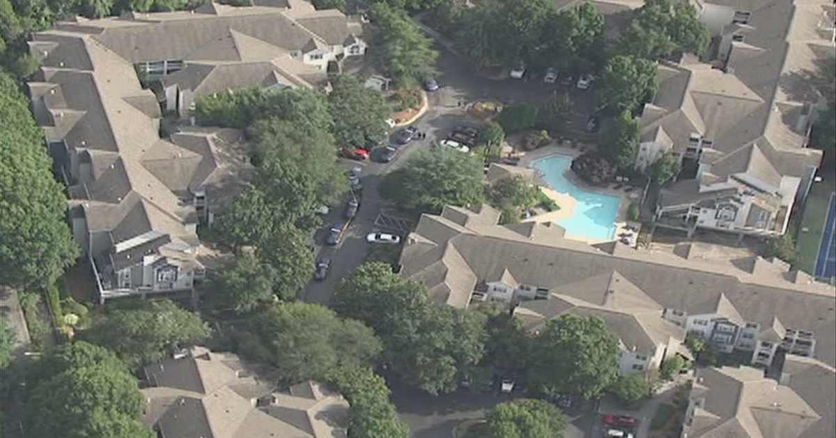 Atlanta police investigate deadly double shooting at apartment complex ...