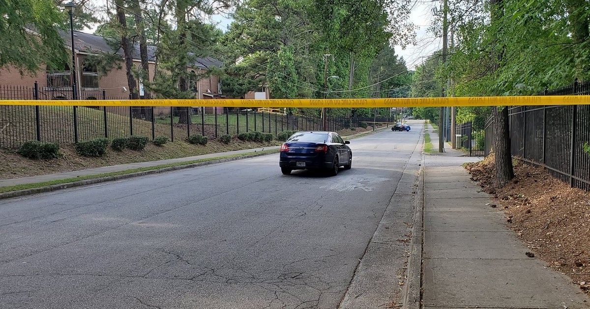Deadly shooting investigation at northwest Atlanta apartment complex ...