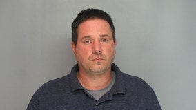 Flowery Branch man charged with possessing, distributing child porn