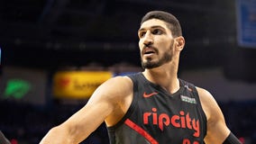 NBA star's younger brother robbed at gunpoint in Atlanta, police say