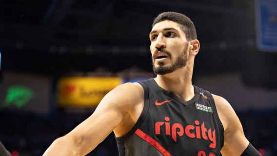 NBA star's younger brother robbed at gunpoint in Atlanta, police say