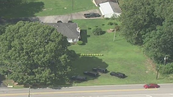 Manhunt underway in Paulding County after car chase, police say