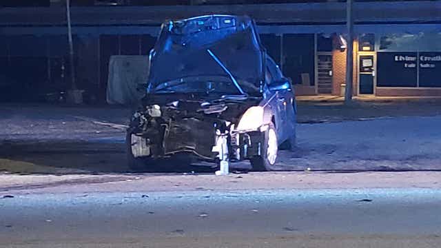 Gunfight in DeKalb County leaves man injured, causes wreck