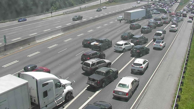 Deadly crash closes all southbound lanes on I-85 in Gwinnett, police say