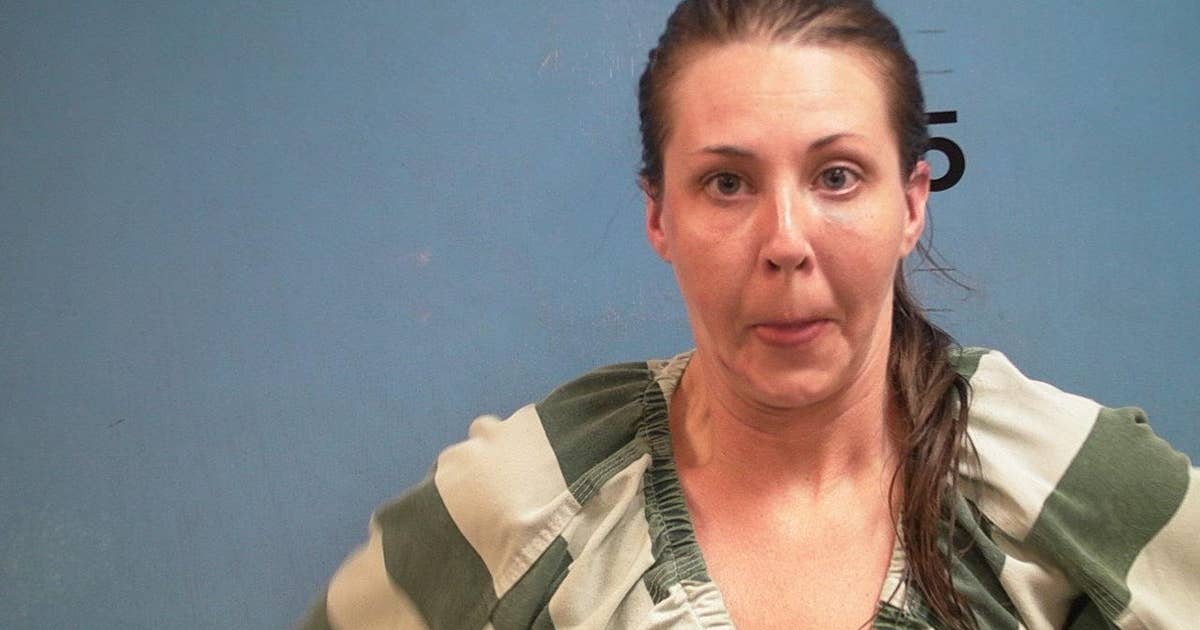 Woman arrested after evading deputies with small child inside her car ...