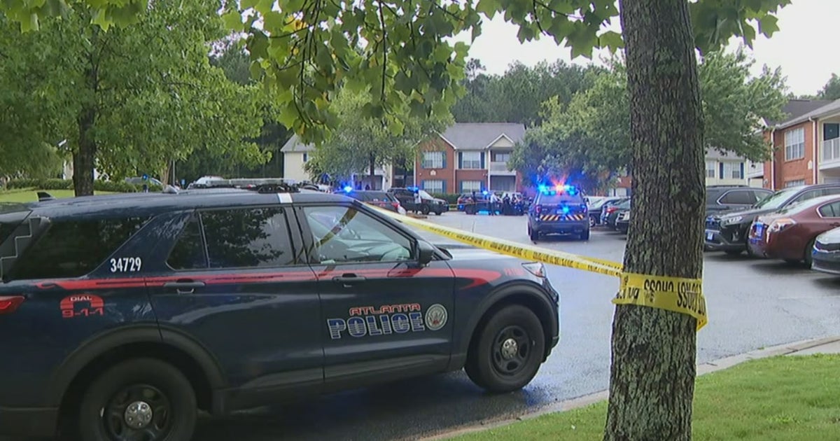 Man killed in fight at southwest Atlanta apartments, police say | FOX 5 ...