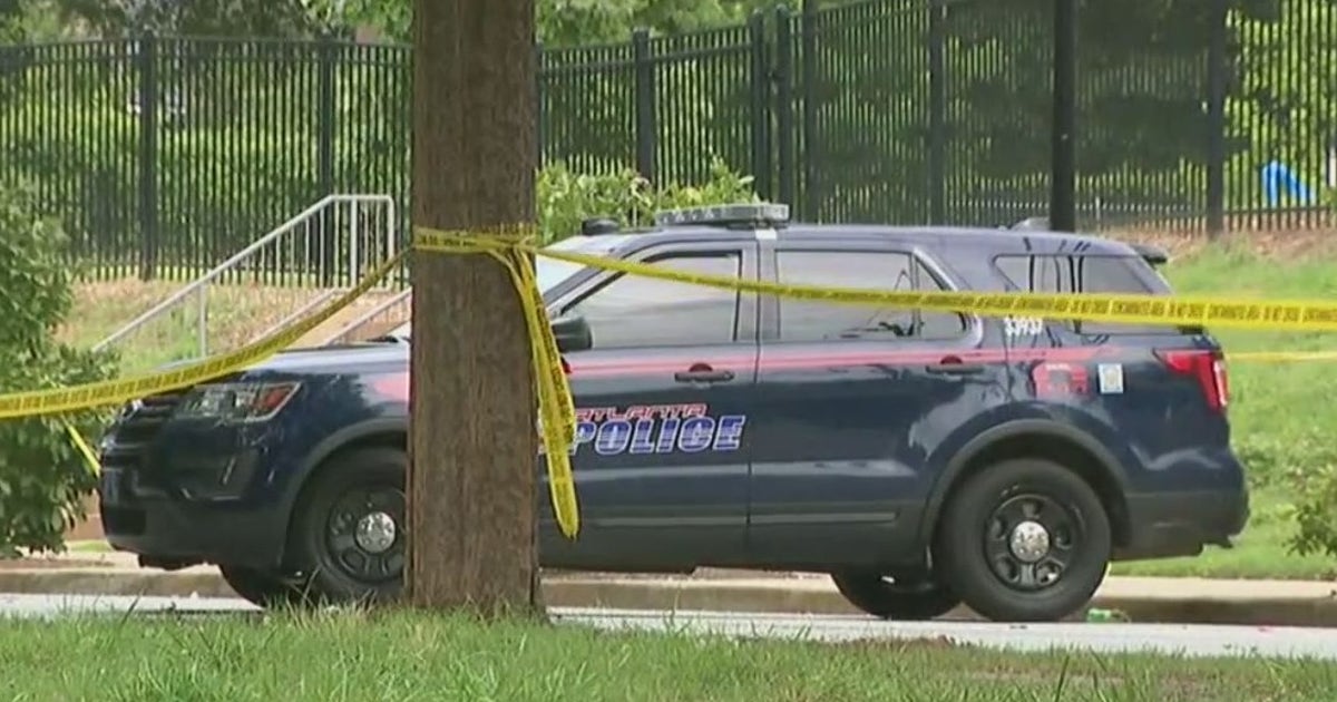 Man found shot dead near burning car in southwest Atlanta, police say ...