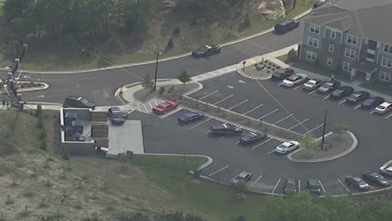 Man shot, killed following dispute at southwest Atlanta apartment complex