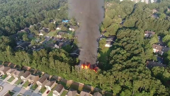 2 hospitalized, 19 displaced in Union City apartment fire