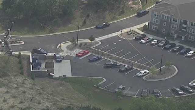 Man shot, killed following dispute at southwest Atlanta apartment complex