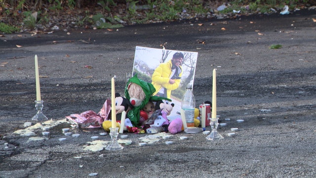 Loved ones hold a vigil for 19-year-old killed outside of Dekalb County convenience store