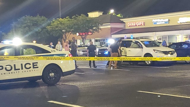 Police investigate deadly shootout at shopping center along Grayson Highway