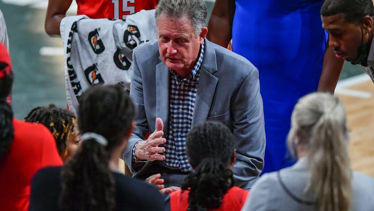Atlanta Dream interim head coach Mike Petersen steps down over