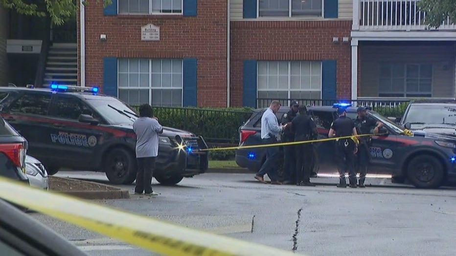 Man Killed In Fight At Southwest Atlanta Apartments, Police Say | FOX 5 ...