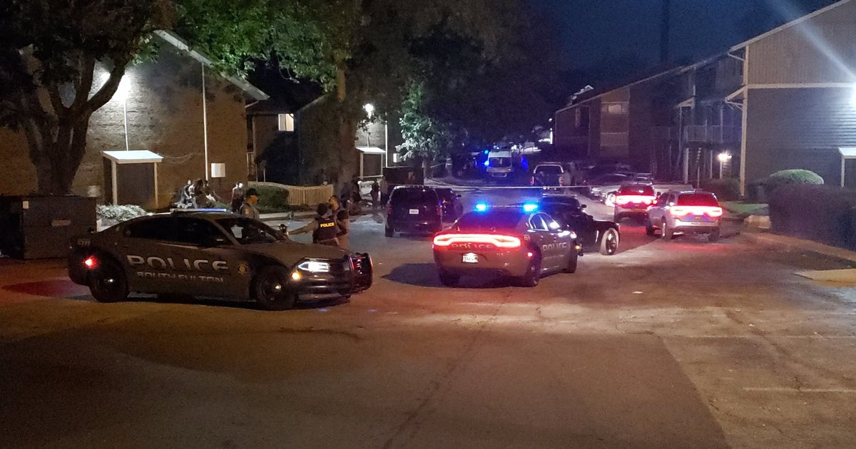 Family questions deadly shooting by deputy at College Park apartments ...