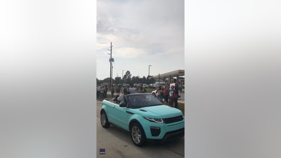 Hundreds gather to welcome Simone Biles home from Tokyo Olympics