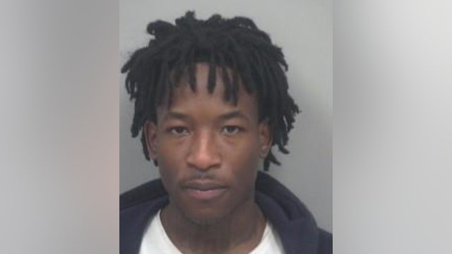 Deputies arrest carjacking, armed robbery suspect wanted by feds