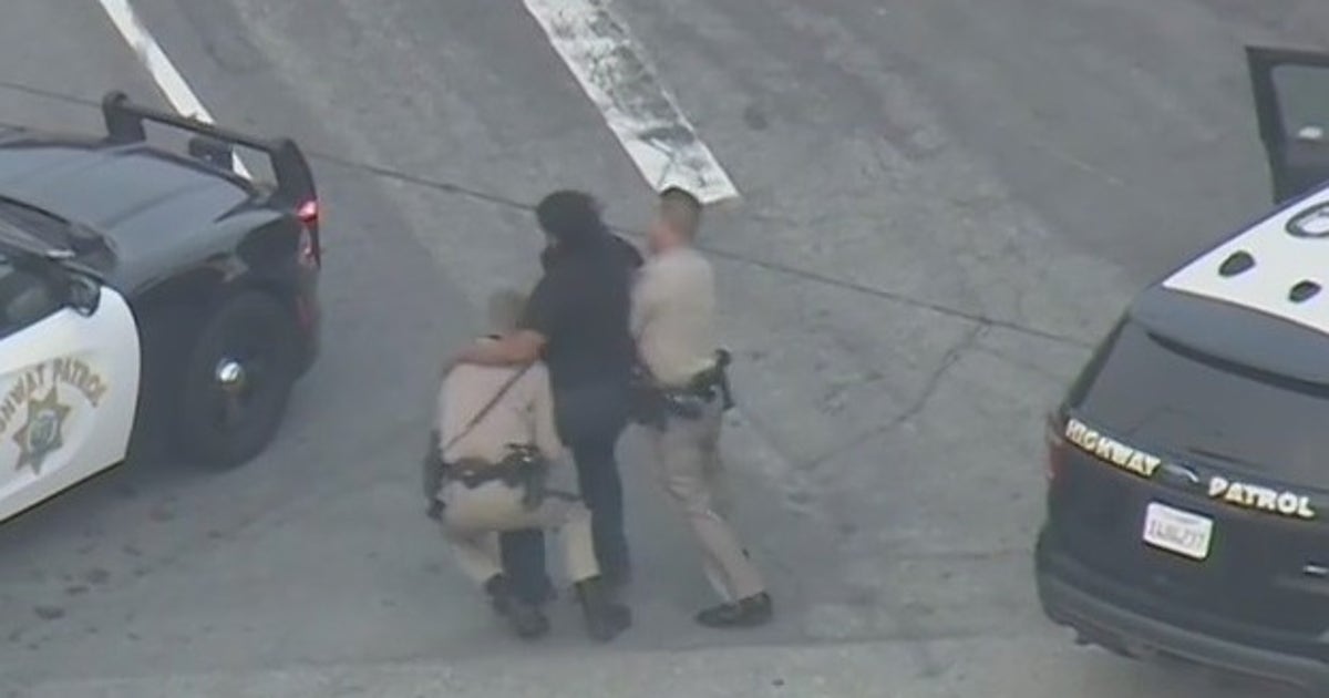 Video: Police chase suspect tries to fight off CHP officers arresting ...
