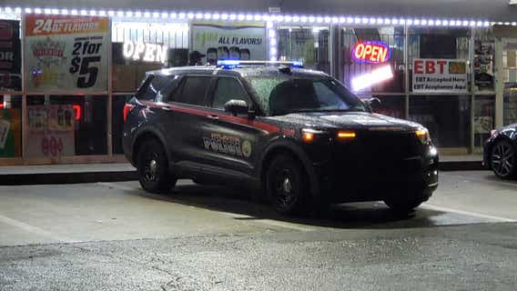 Atlanta store clerk accused of shooting customer in face