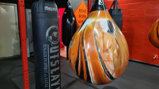 Former boxing pro opens new East Point fitness studio