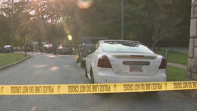 Man stabbed to death during family gathering at SW Atlanta park, police say