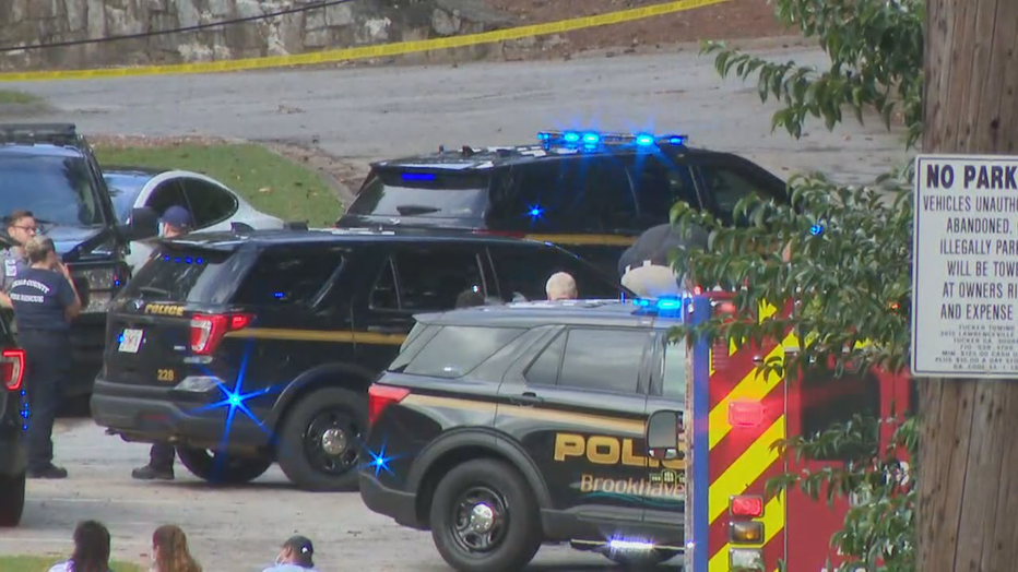 Brookhaven police respond to the Parke Towne North apartments off Cliff Valley Way on Sept. 16, 2021.