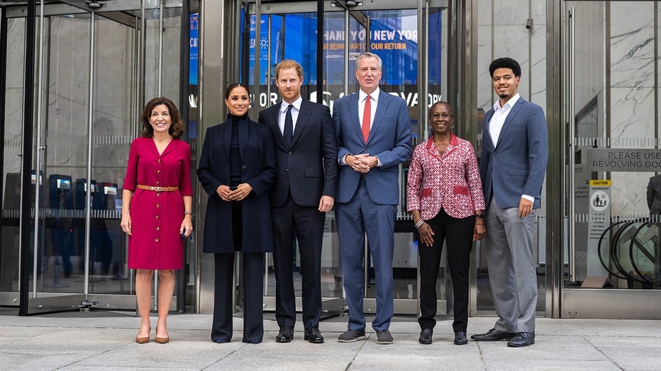 b01a5078-hochul-harry-meghan-deblasio_WTC_1.jpg