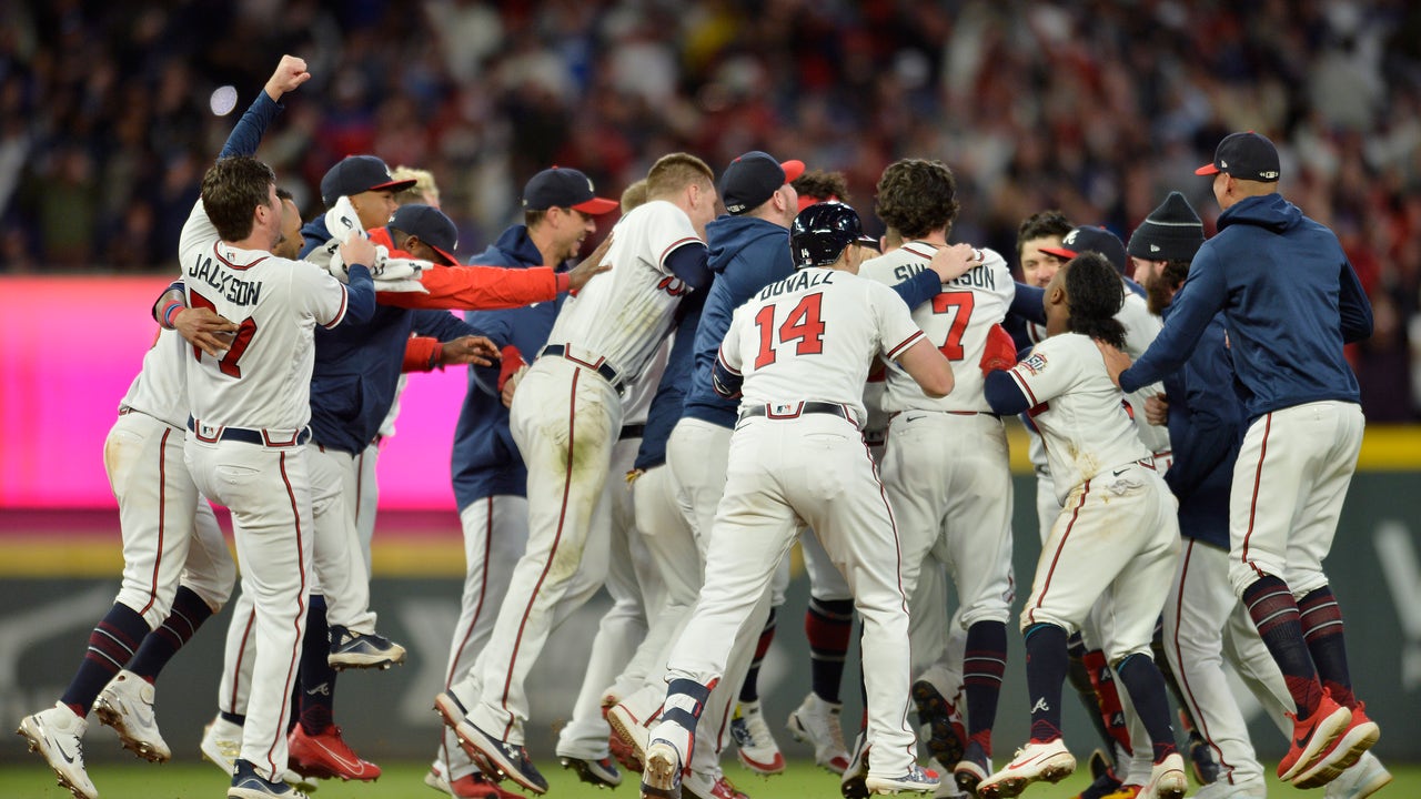 Braves win NLCS Game 1, Austin Riley delivers walk-off single