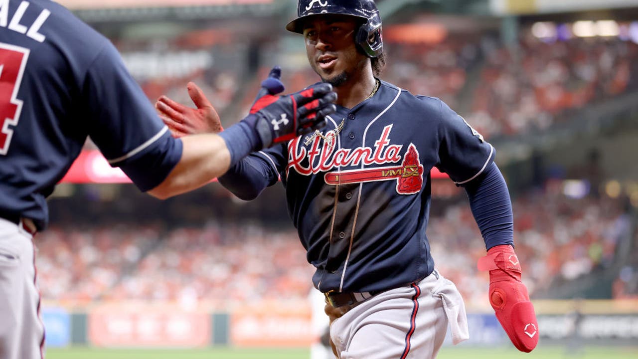 Taco 🌮 Tuesday: Braves Ozzie Albies wins everyone free taco with stolen  base in first inning 