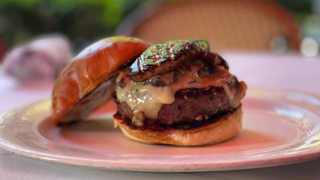 Atlanta's Bistro Niko brings a Parisian burger to Peacthree
