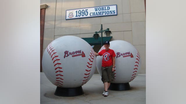 Pandemic forces 30-year Australian Braves fan to miss World Series