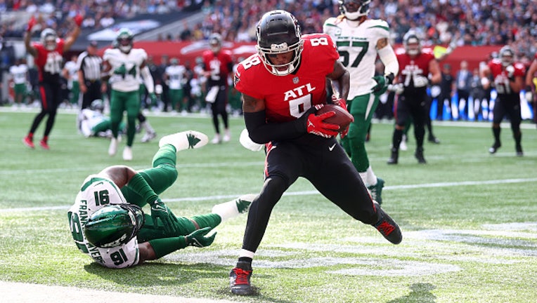 Falcons vs. Jets score: Kyle Pitts has career day as Atlanta outlasts New  York's second-half rally in London 