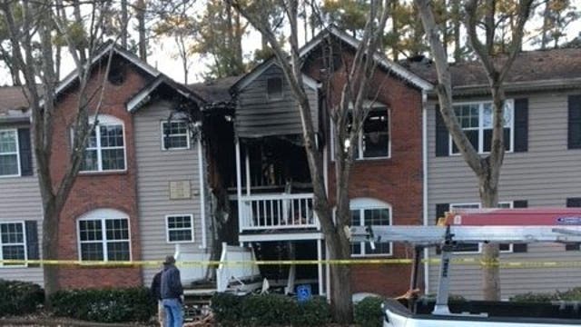 Roswell apartment fire displaces about two dozen residents
